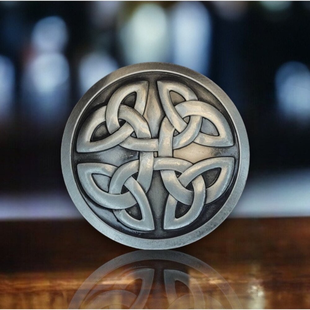 Celtic Knot Pattern Round Silver Finish Metal Bel… - image 1